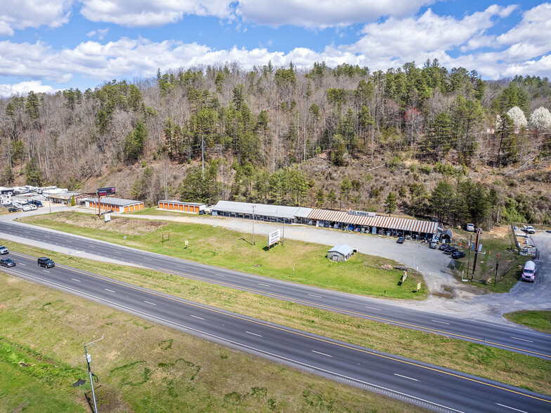 5262 US Highway 74 W, Whittier, NC for sale - Building Photo - Image 3 of 66