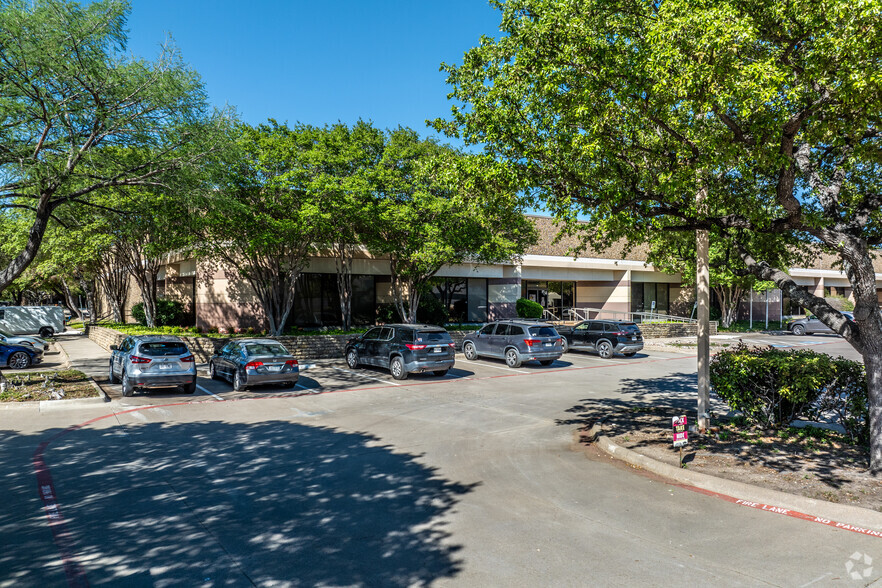 1111 Digital Dr, Richardson, TX for sale - Building Photo - Image 3 of 17