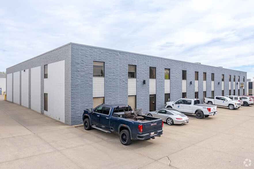 17890 106th Ave NW, Edmonton, AB for lease - Primary Photo - Image 3 of 8