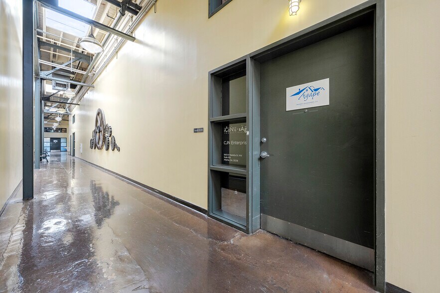 949 W Marietta St NW, Atlanta, GA for sale - Building Photo - Image 3 of 33