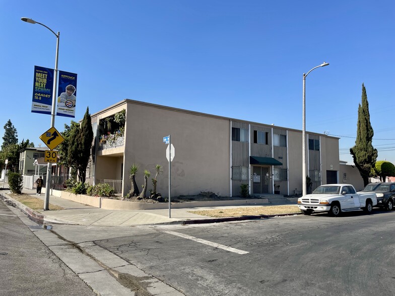 6275 Menlo Ave, Los Angeles, CA for sale - Building Photo - Image 2 of 7