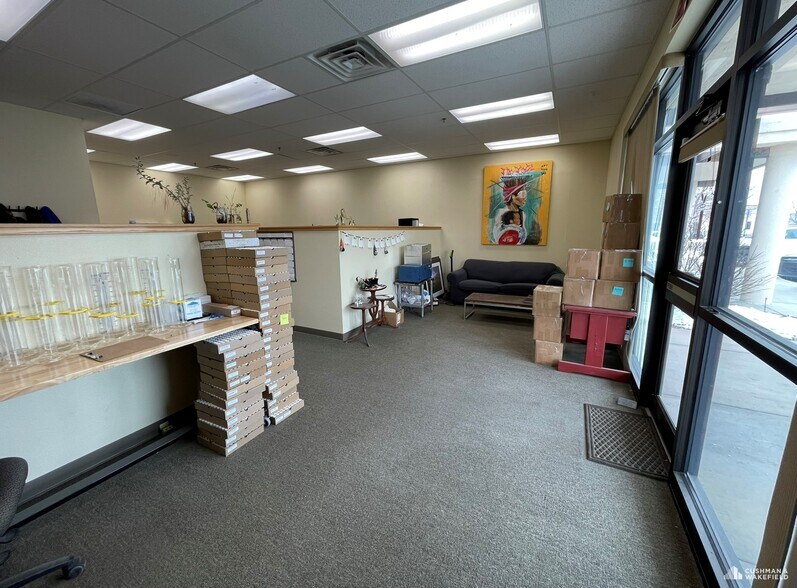 4562 Denrose Ct, Fort Collins, CO for lease - Interior Photo - Image 2 of 4