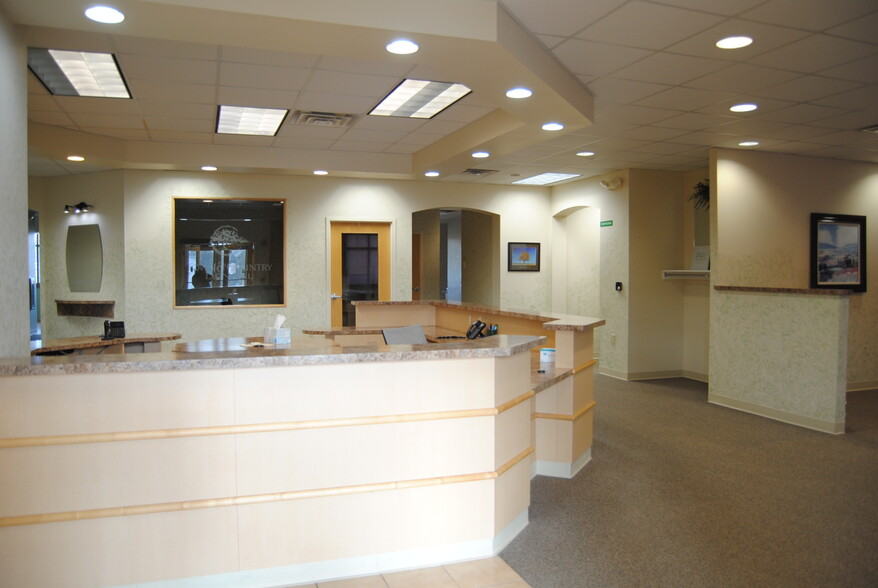 20566 Main st, Jackson, WI for lease - Lobby - Image 3 of 24