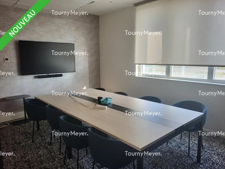 Office in Rennes for lease - Interior Photo - Image 2 of 8