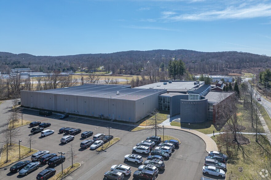 60 Backus Ave, Danbury, CT for sale - Primary Photo - Image 1 of 1