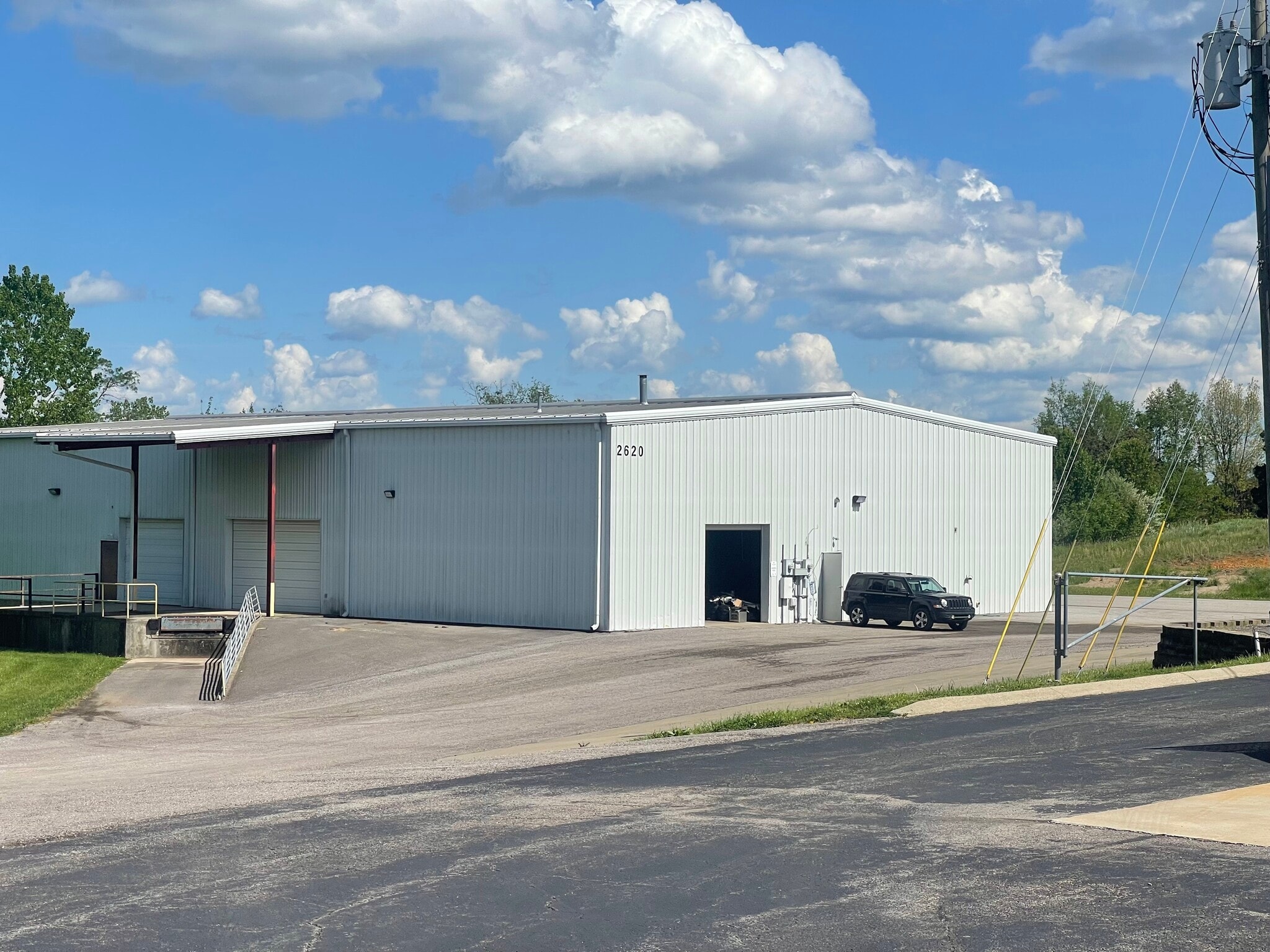 1113 Alex Dr, Elizabethtown, KY for lease Building Photo- Image 1 of 12