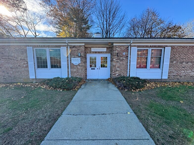 353 Centerville Rd, Warwick, RI for lease - Building Photo - Image 2 of 12