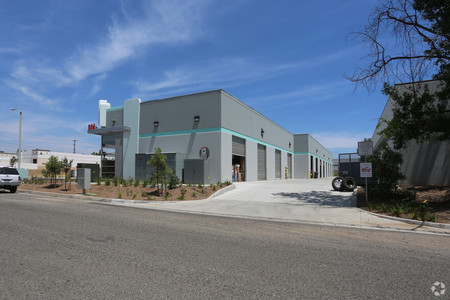 18565 Minthorn St, Lake Elsinore, CA for lease - Building Photo - Image 3 of 9