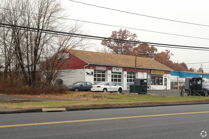 1126 Queen St, Southington, CT for lease - Building Photo - Image 2 of 3
