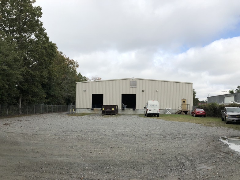 117 Prosperity Dr, Savannah, GA for lease - Building Photo - Image 2 of 16