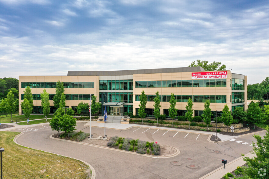 11055 Wayzata Blvd, Minnetonka, MN for sale - Primary Photo - Image 1 of 1