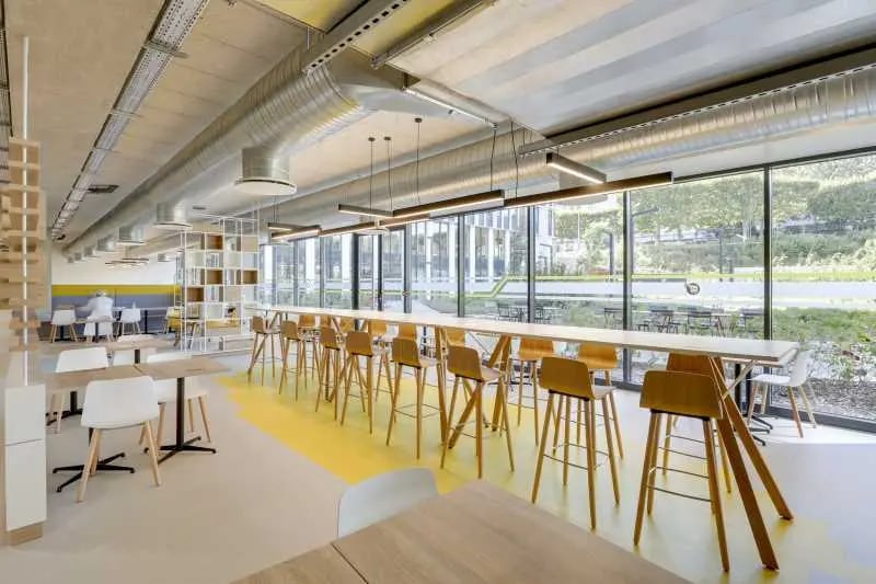 11 Avenue Dubonnet, Courbevoie for lease Building Photo- Image 1 of 1