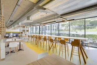 11 Avenue Dubonnet, Courbevoie for lease Building Photo- Image 1 of 1