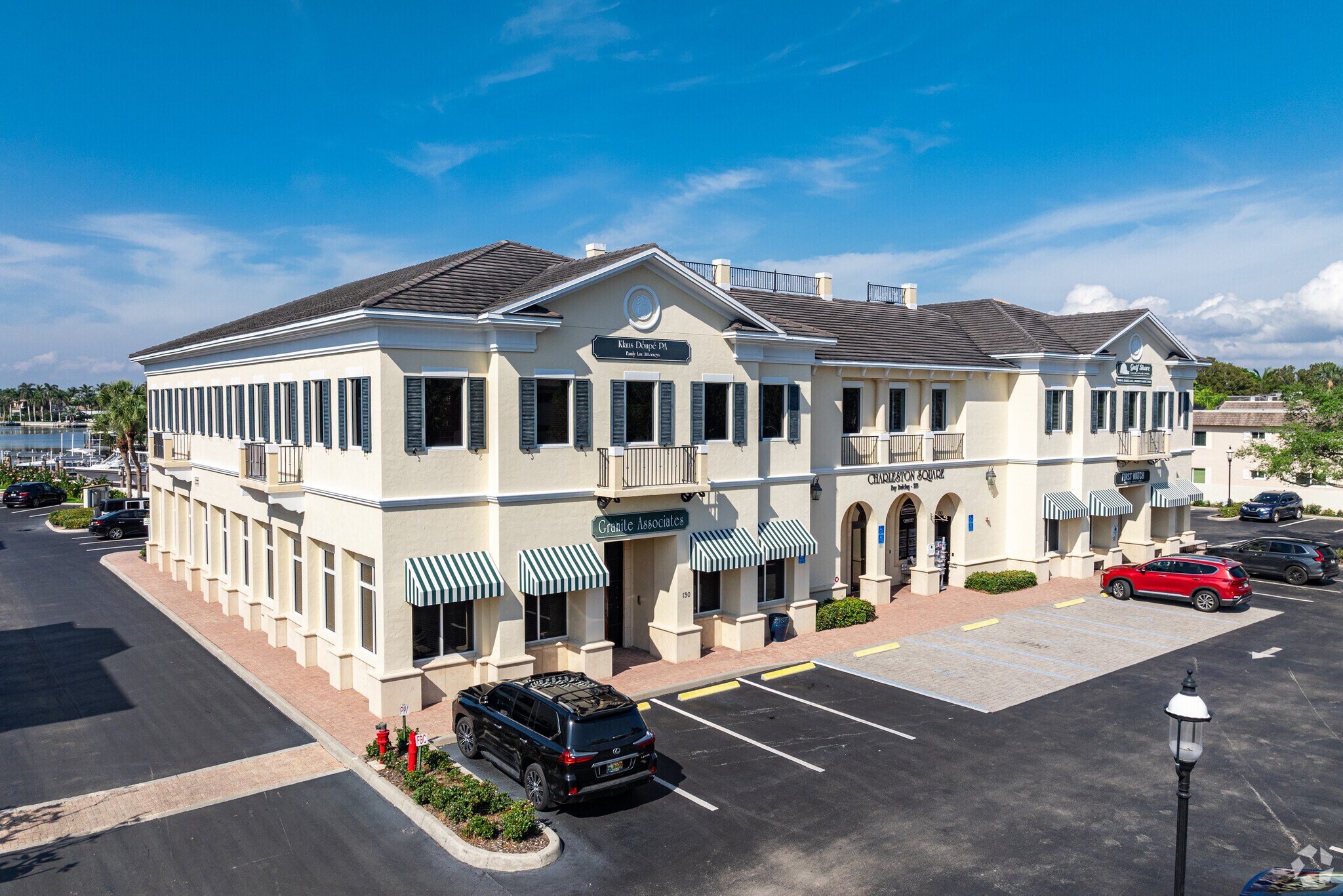 225 Banyan Blvd, Naples, FL for sale Primary Photo- Image 1 of 1