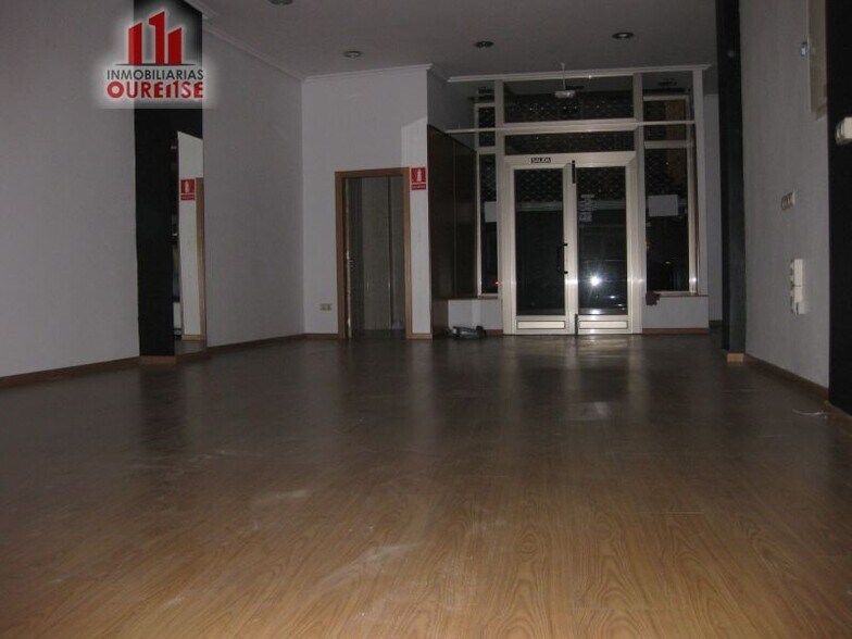Retail in Ourense, Orense for lease - Building Photo - Image 2 of 7