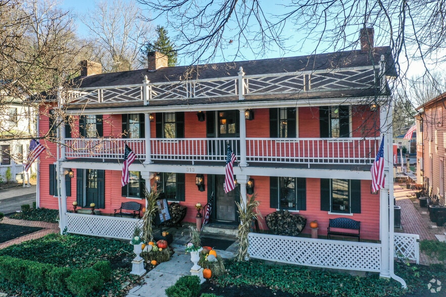 313 Broadway E, Granville, OH for sale - Building Photo - Image 2 of 37