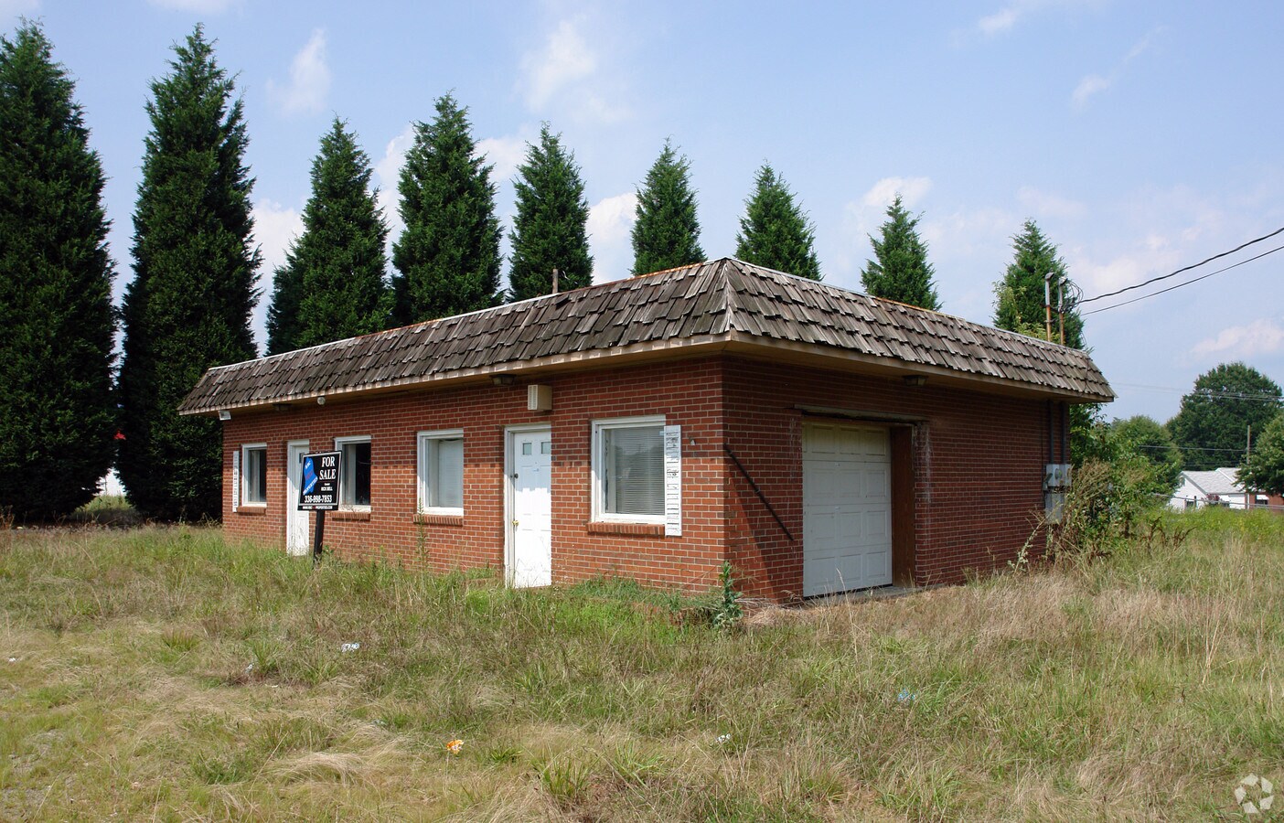 2881 Darrow Rd, Walkertown, NC 27051