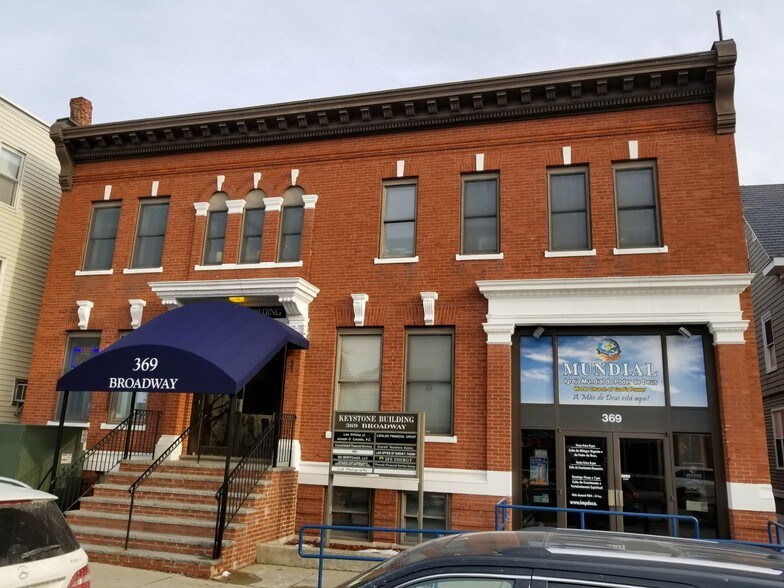 369 Broadway, Everett, MA, 02149 Office/Retail Space For Lease