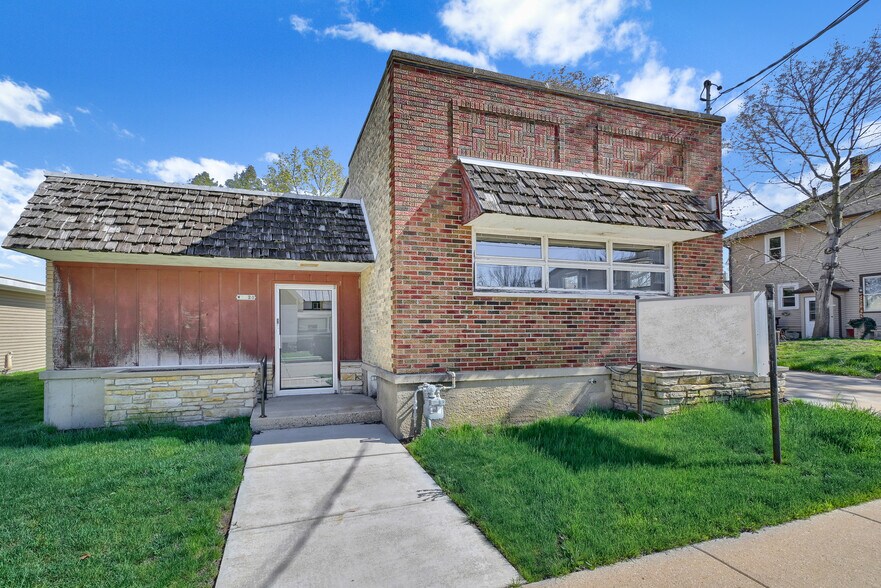 W3320 US Highway 18, Helenville, WI 53137 Office for Sale