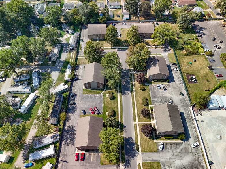 2820 Eldora Dr, Toledo, OH for sale - Building Photo - Image 2 of 8