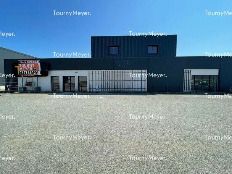 Flex in Caudan for lease - Building Photo - Image 1 of 4