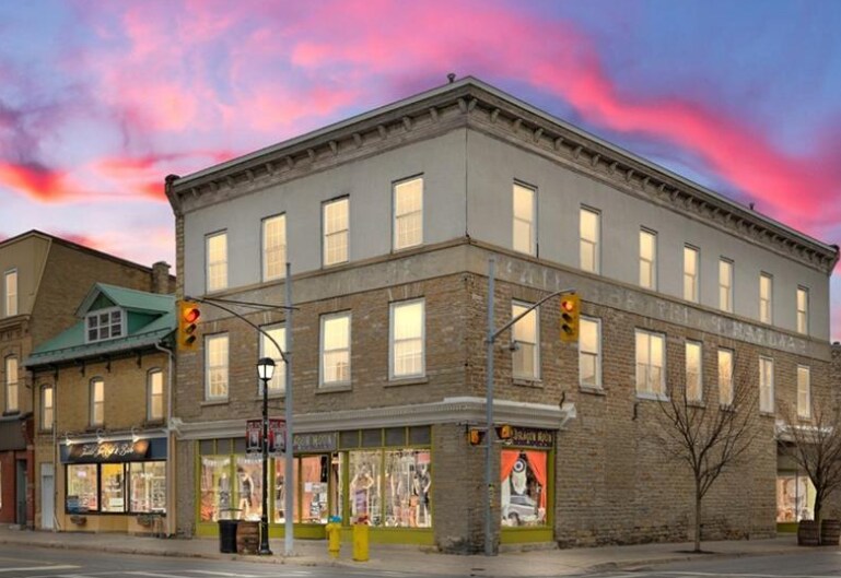 2 Gore St E, Perth, ON for sale - Primary Photo - Image 1 of 7