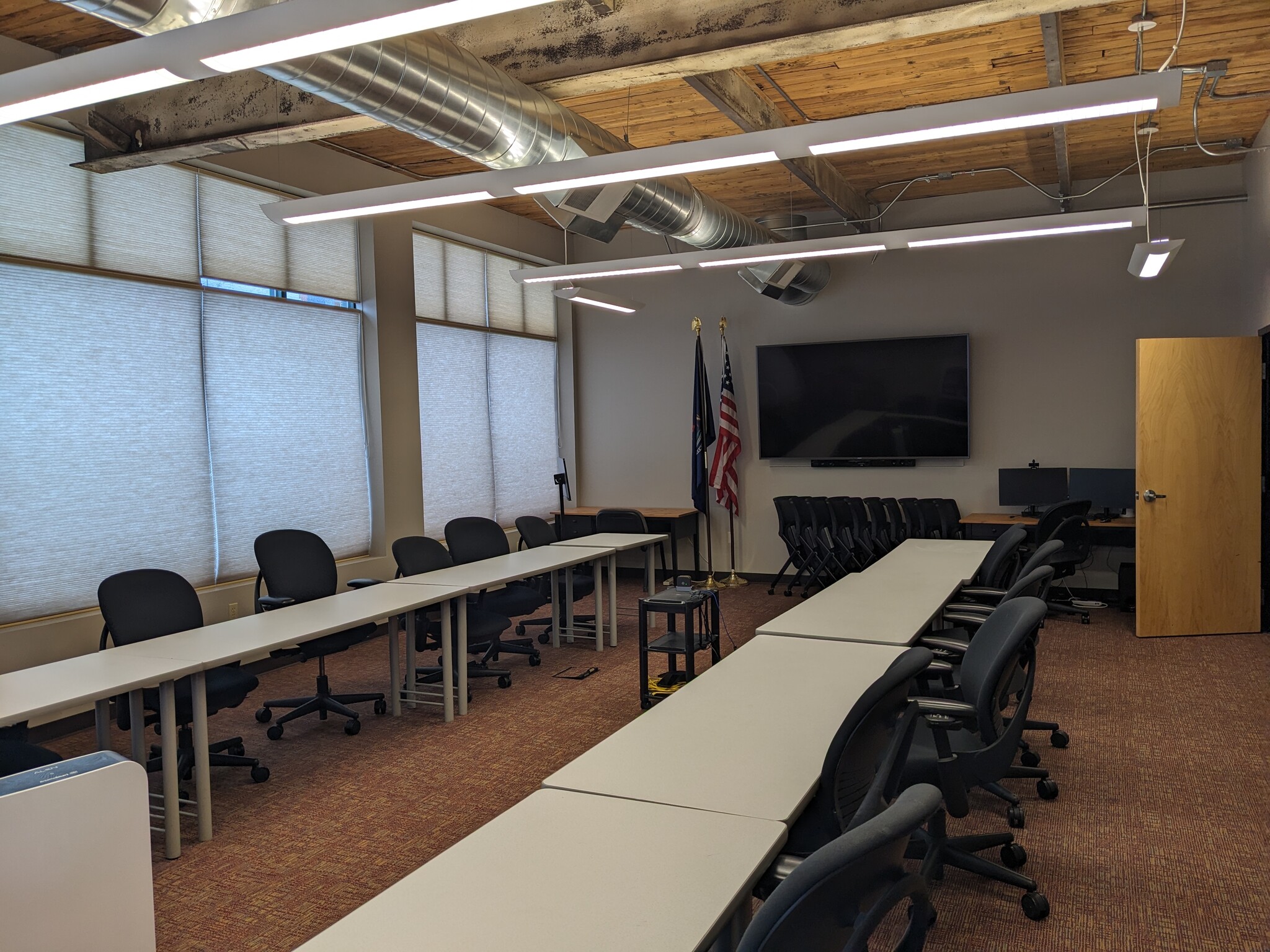 1213 Center St, Lansing, MI for sale Interior Photo- Image 1 of 27