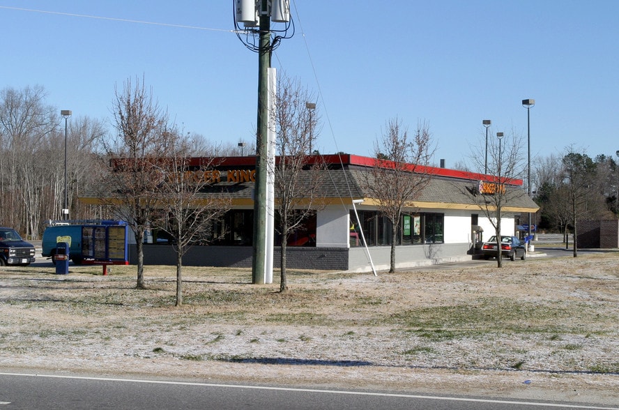 20831 Woodpecker Rd, Petersburg, VA for sale - Primary Photo - Image 1 of 1