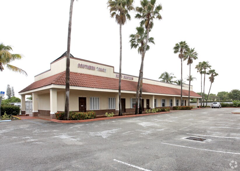 271-285 NE 48th St, Deerfield Beach, FL for sale - Primary Photo - Image 1 of 1