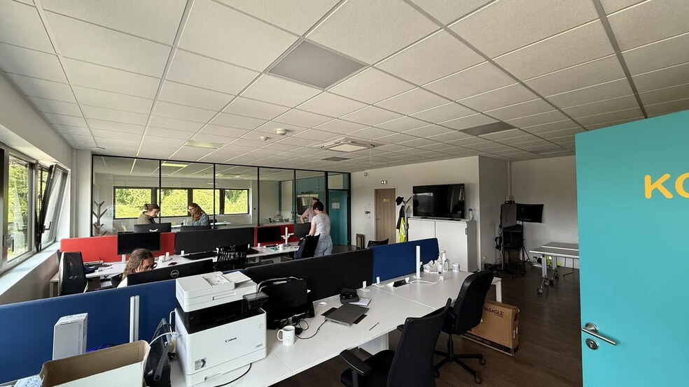 251 Rue Jean Monnet, Croix for sale - Building Photo - Image 2 of 6