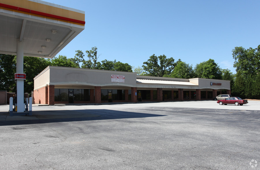 1108-1118 E Church St, Monroe, GA for lease - Primary Photo - Image 1 of 5