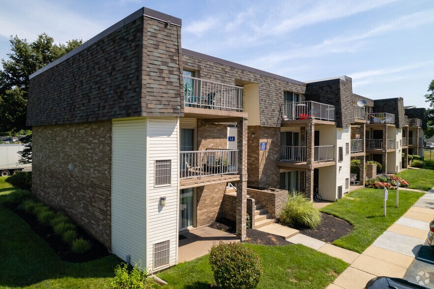 2 Burleigh Ct, Newark, DE for sale - Primary Photo - Image 1 of 1