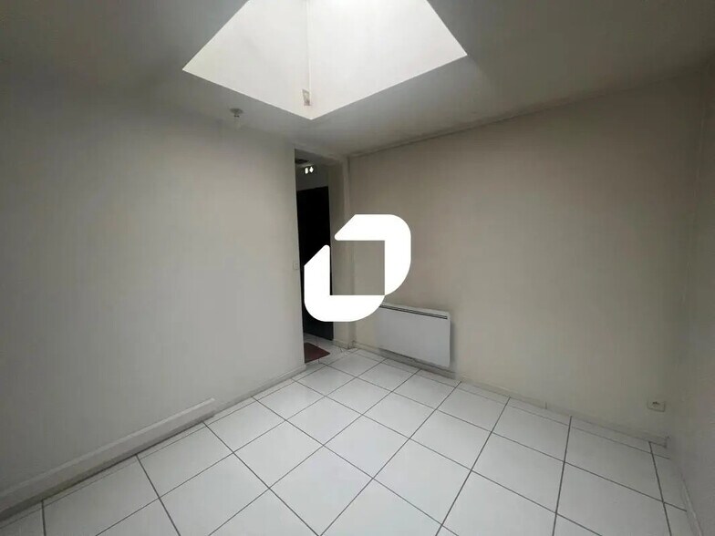 Office in Aulnoy-lez-Valenciennes for lease - Interior Photo - Image 3 of 9