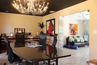 2231-2233 Nursery Rd, Clearwater, FL for lease Building Photo- Image 2 of 28