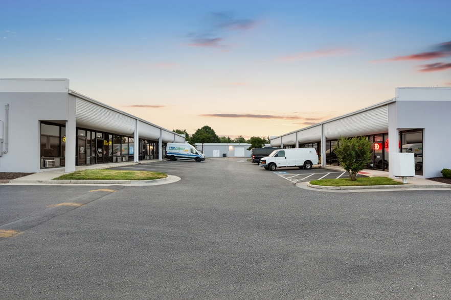 3035-3099 PS Business Center Dr, Woodbridge, VA for lease - Building Photo - Image 2 of 8