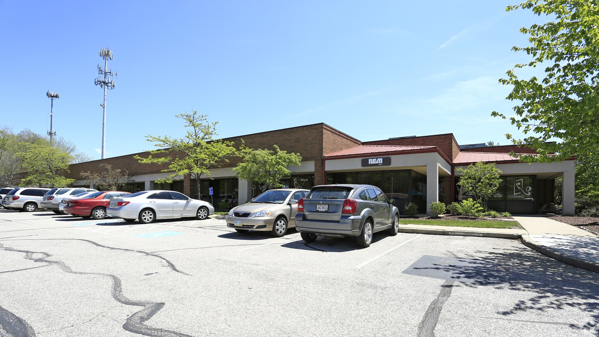 9775 Rockside Rd, Valley View, OH for lease Primary Photo- Image 1 of 6