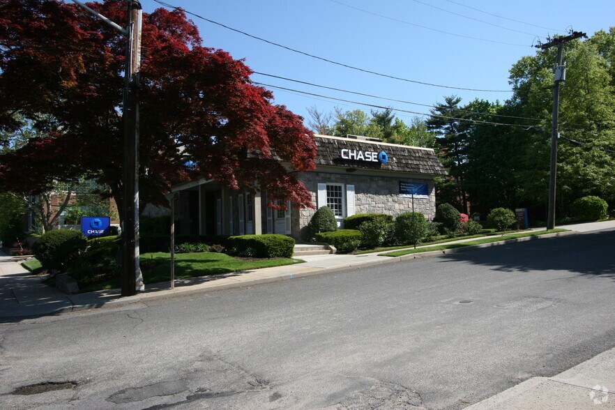 805 Port Washington Blvd, Port Washington, NY for sale - Primary Photo - Image 1 of 1