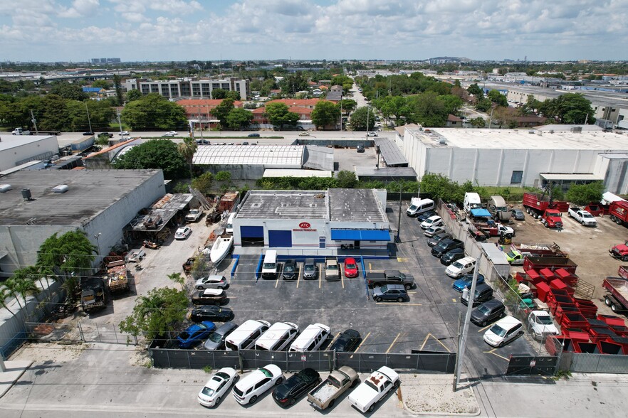 2498 W 3rd Ct, Hialeah, FL for lease - Building Photo - Image 1 of 8