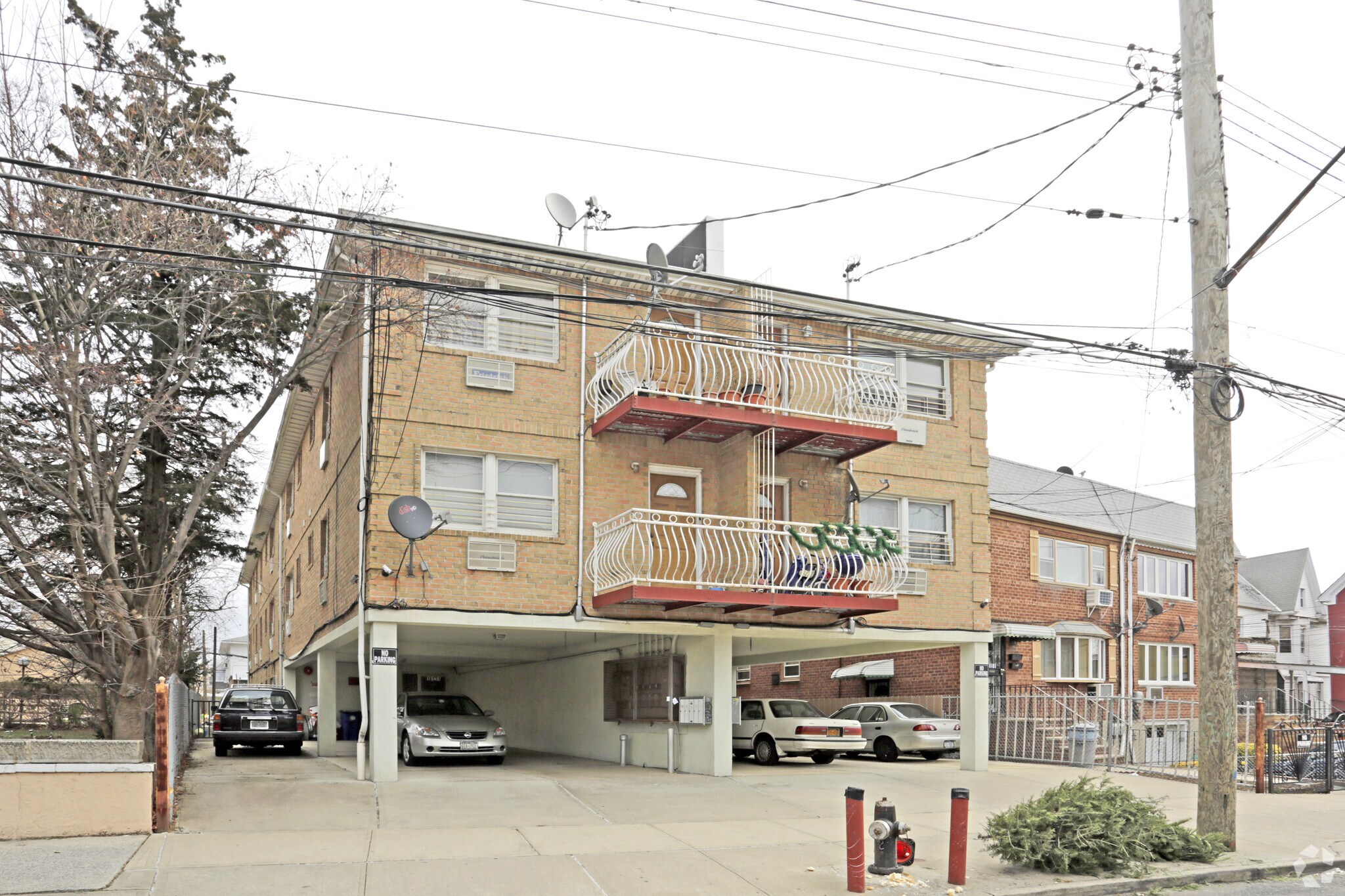 10151-10153 95th St, Ozone Park, NY for sale Primary Photo- Image 1 of 1