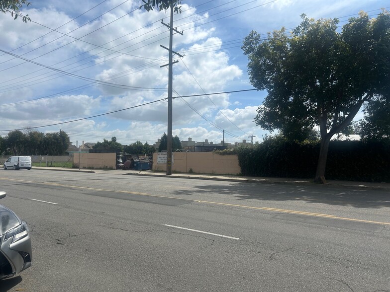 3226 W 5th St, Santa Ana, CA for sale - Building Photo - Image 3 of 9