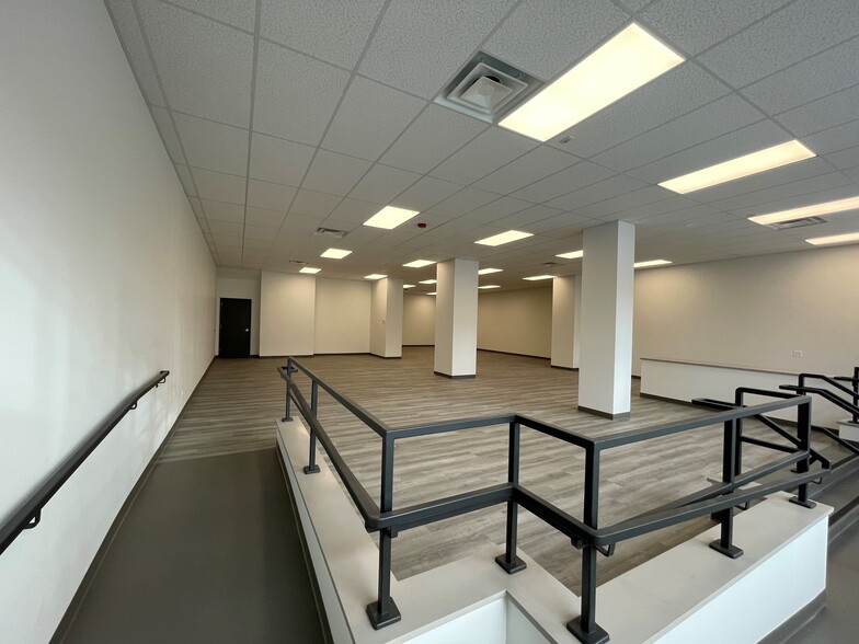 622 W Roosevelt Rd, Chicago, IL for sale - Interior Photo - Image 3 of 4