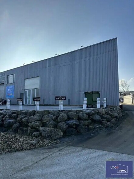 Flex in Yvrac for lease - Building Photo - Image 2 of 12