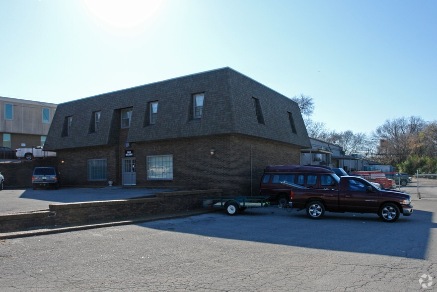 2803 Foster Ave, Nashville, TN for lease - Building Photo - Image 1 of 6