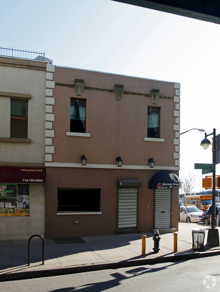 135 Westchester Sq, Bronx, NY for lease - Building Photo - Image 1 of 6