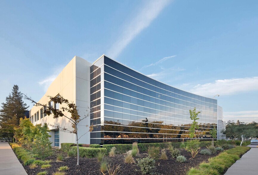 6375 San Ignacio Ave, San Jose, CA for lease - Building Photo - Image 2 of 6