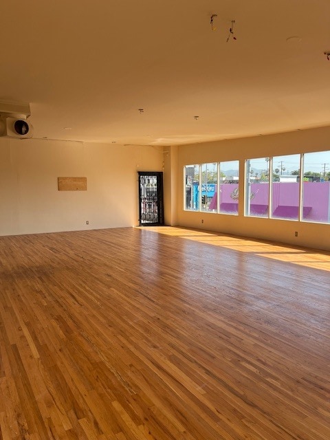 7600 Melrose Ave, Los Angeles, CA for lease Interior Photo- Image 1 of 11