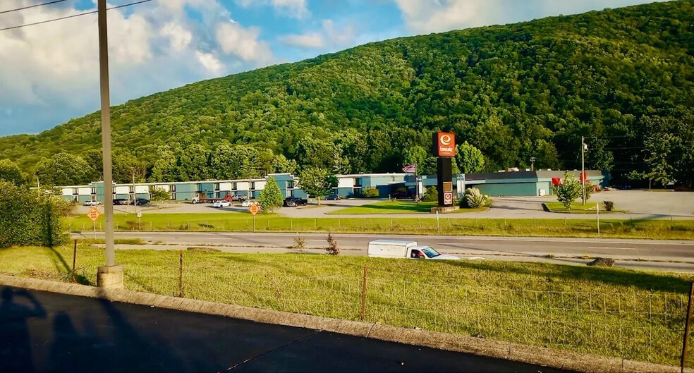 551 Hwy 58 E, Norton, VA for sale - Building Photo - Image 2 of 15