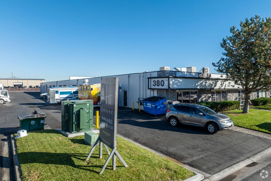 380 Freeport Blvd, Sparks, NV for sale - Building Photo - Image 2 of 13