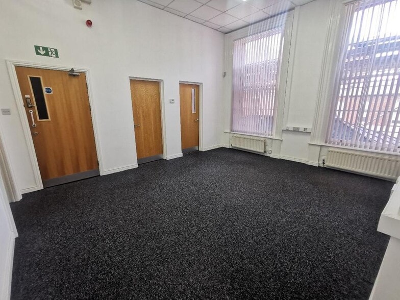 63 Westgate Rd, Newcastle Upon Tyne for lease - Building Photo - Image 3 of 8