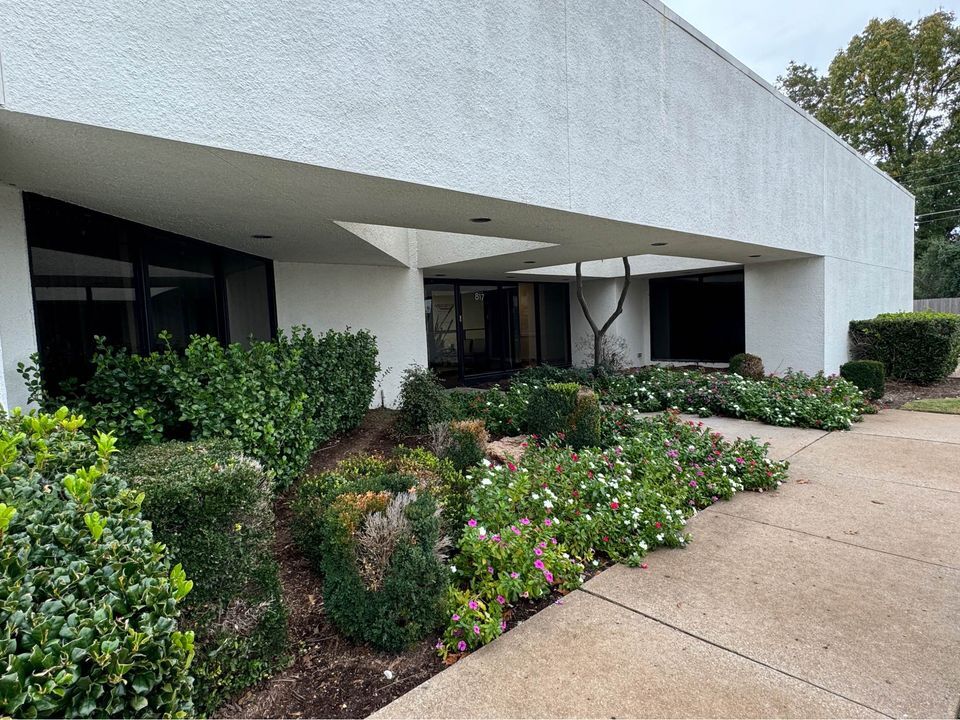 817 S Elm Pl, Broken Arrow, OK for lease Building Photo- Image 1 of 17
